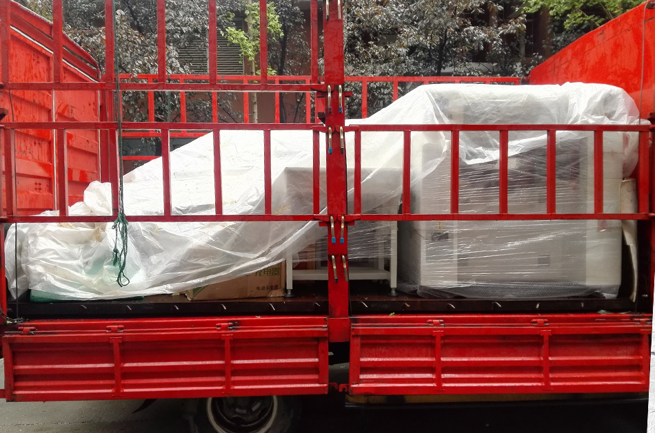南京客戶SMT設(shè)備專車送貨，貨到上門安裝調(diào)試