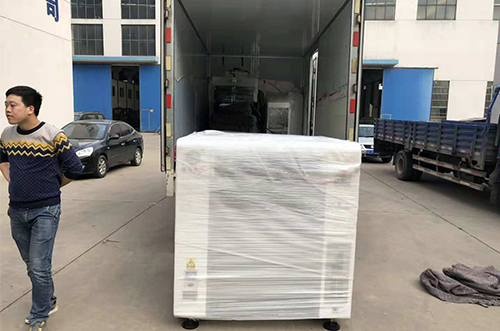 蘇州客戶SMT設(shè)備專車送貨，貨到上門安裝調(diào)試