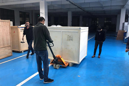 蚌埠客戶SMT設(shè)備專車送貨，貨到上門安裝調(diào)試